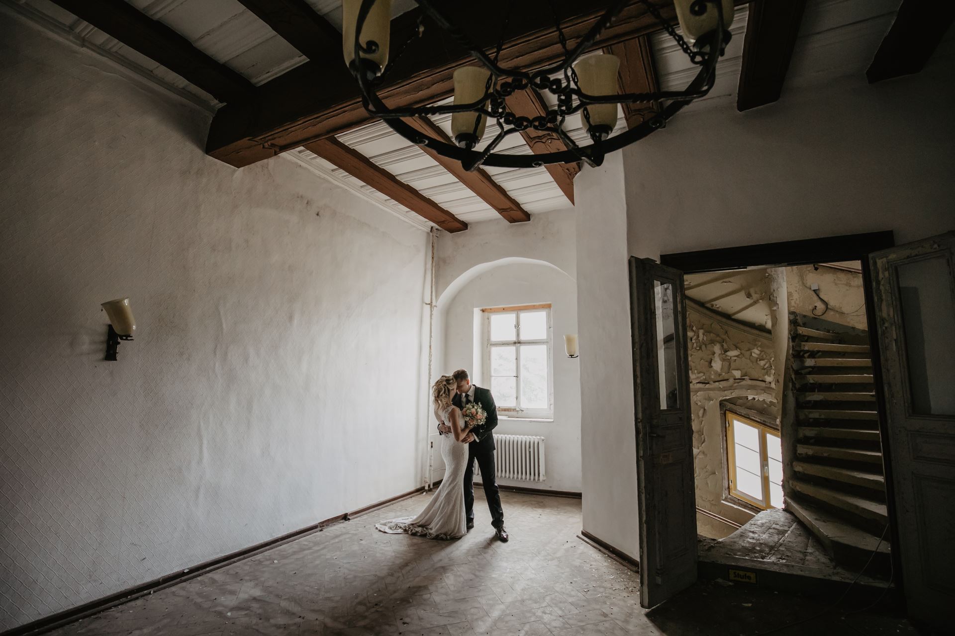Emotionale Lost-Place-Hochzeit