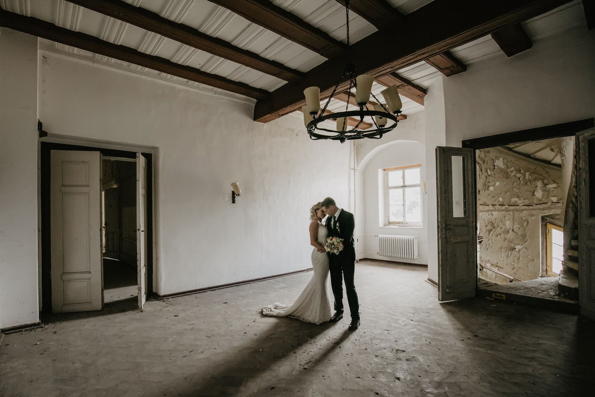 Emotionale Lost-Place-Hochzeit