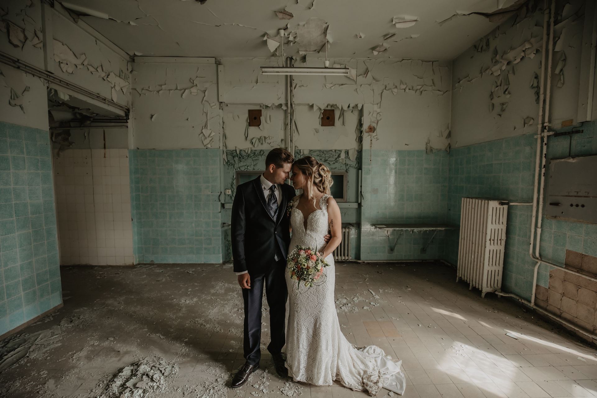 Emotionale Lost-Place-Hochzeit