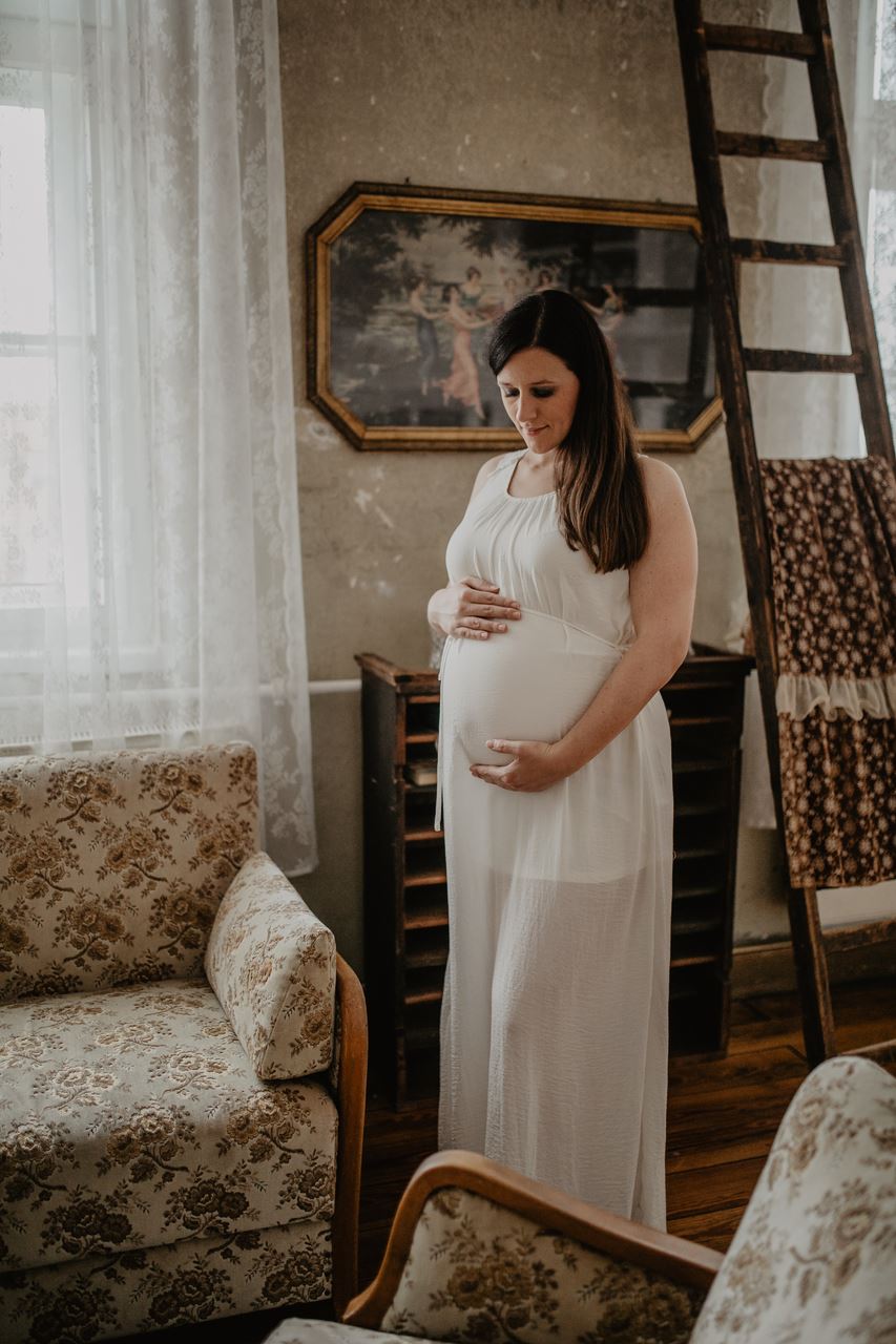 Schwangerschaft-Shooting-Babybauch-Studio